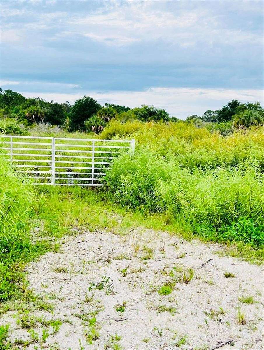 5 Acres of Residential Land for Sale in Clewiston, Florida