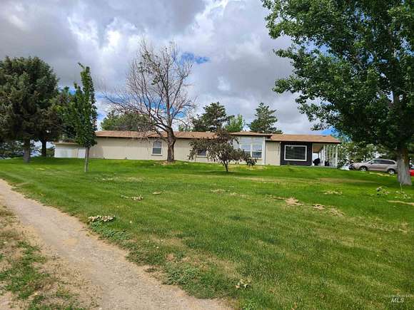 2.79 Acres of Residential Land with Home for Sale in Caldwell, Idaho