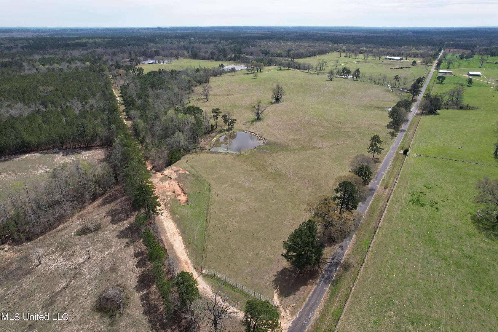 315.42 Acres of Land for Sale in Pachuta, Mississippi