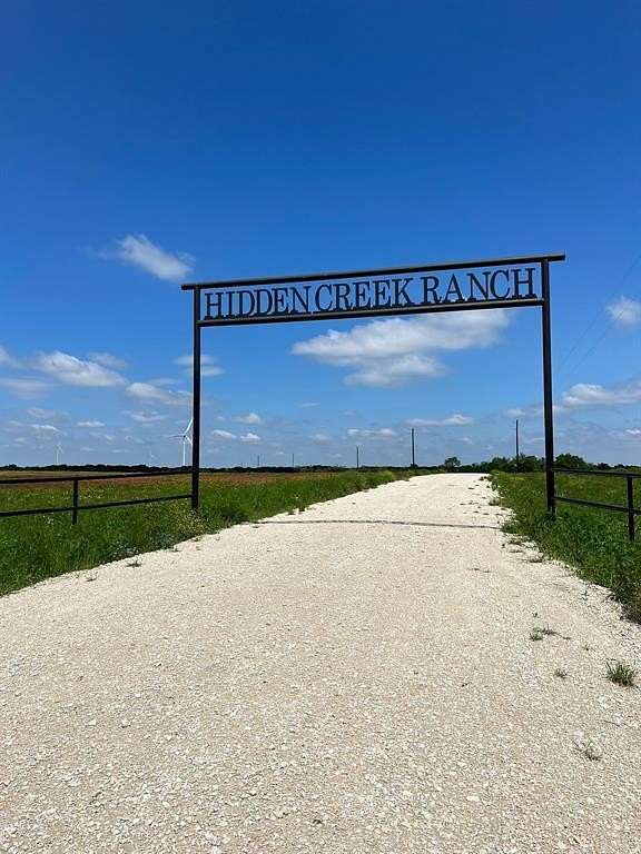 10 Acres of Residential Land for Sale in Hubbard, Texas
