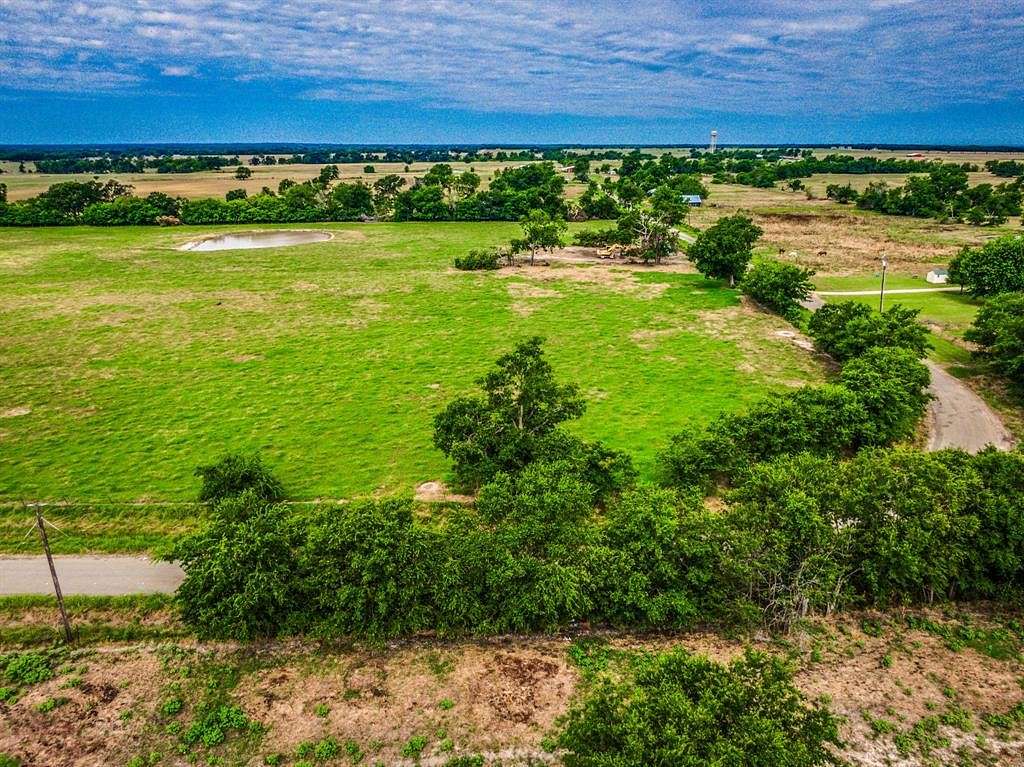 1.13 Acres of Residential Land for Sale in Sulphur Springs, Texas