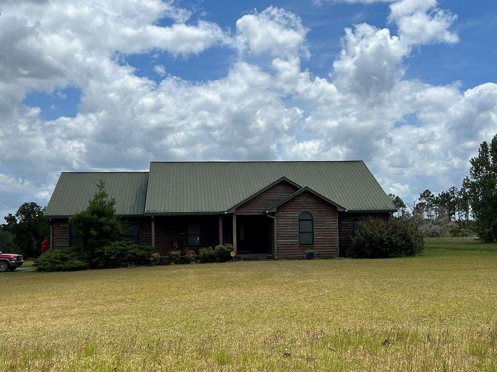 15.82 Acres of Land with Home for Sale in Lyons, Georgia