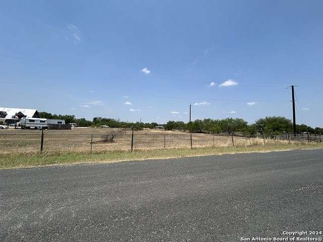 2 Acres of Residential Land for Sale in Atascosa, Texas