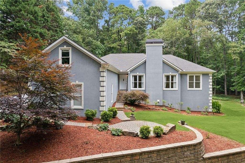 2.17 Acres of Residential Land with Home for Sale in Suwanee, Georgia