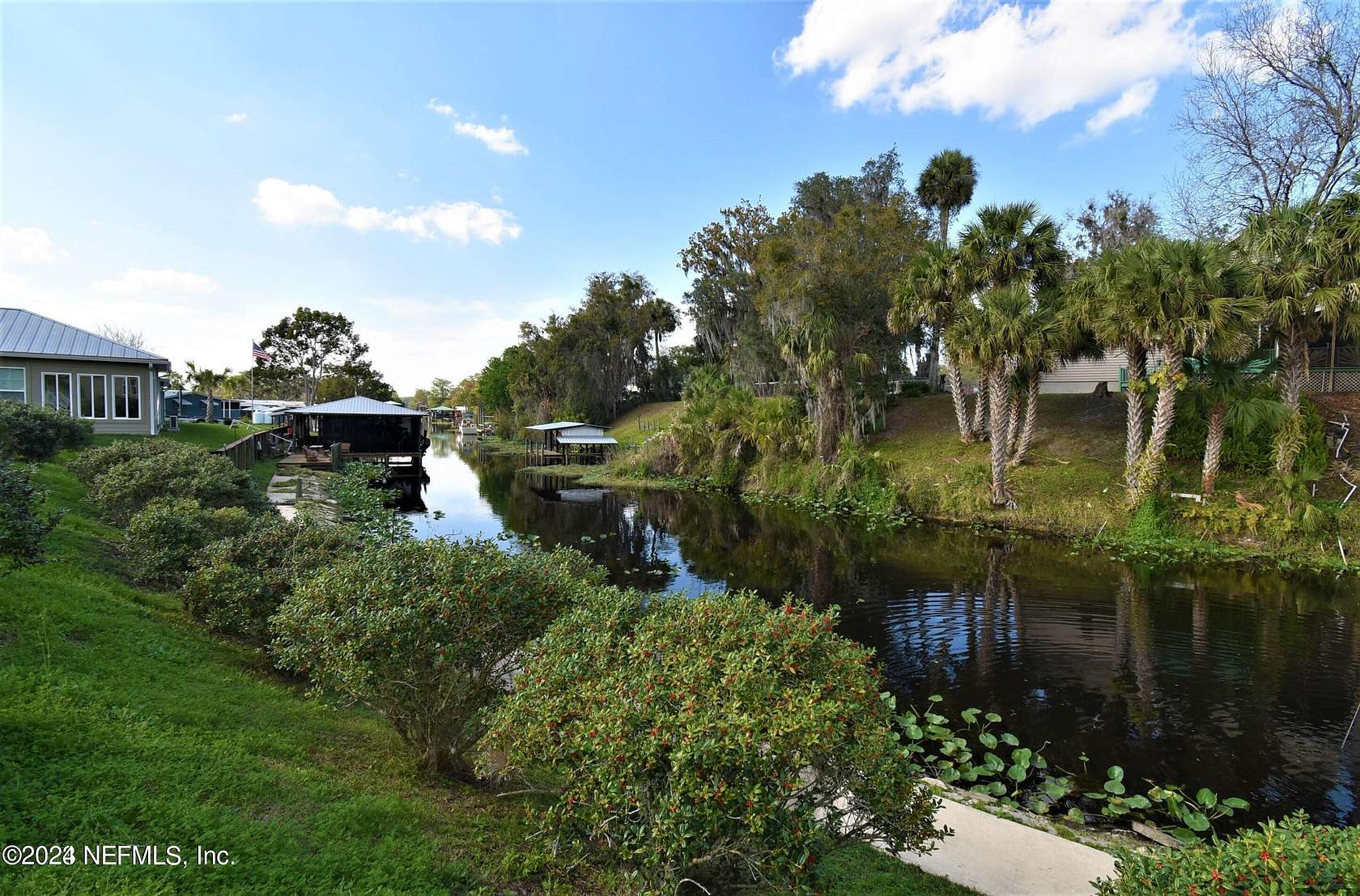 0.35 Acres of Residential Land for Sale in Welaka, Florida