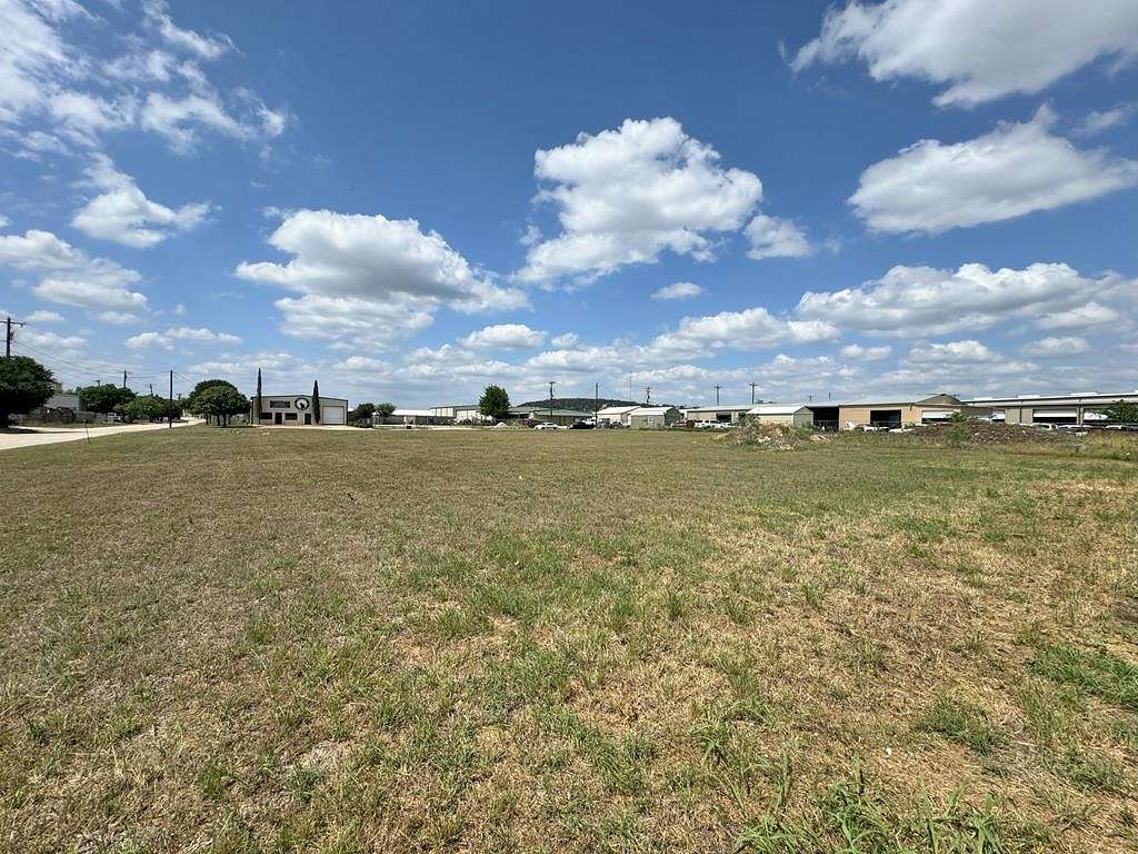1.086 Acres of Commercial Land for Sale in Kerrville, Texas