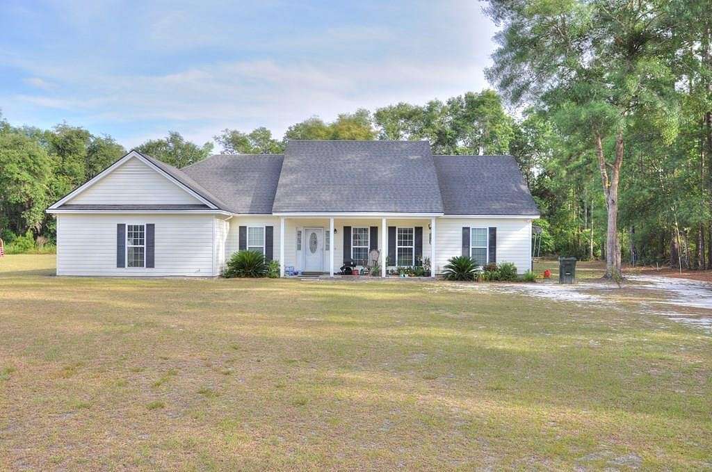 2 Acres of Residential Land with Home for Sale in Lakeland, Georgia