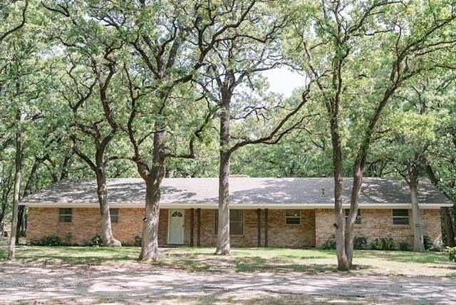 2.997 Acres of Residential Land with Home for Sale in Denton, Texas