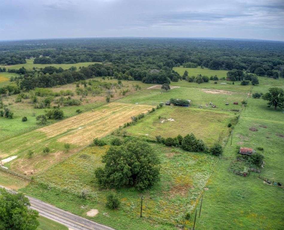 3.187 Acres of Residential Land for Sale in Trinidad, Texas