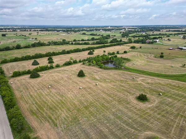 18.8 Acres of Agricultural Land for Sale in Ponder, Texas