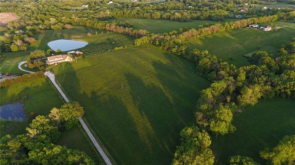 60 Acres of Recreational Land with Home for Sale in Holt, Missouri
