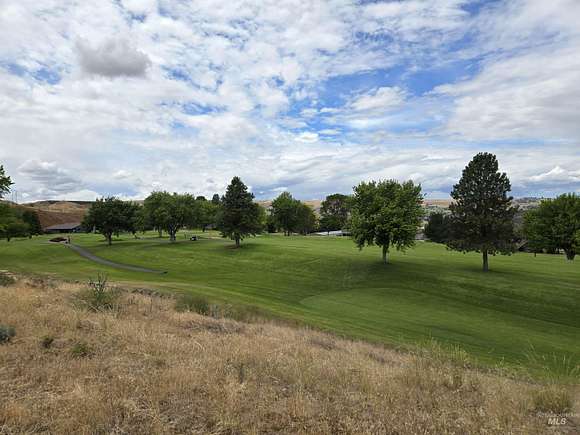 0.41 Acres of Land for Sale in Lewiston, Idaho