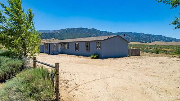 2.13 Acres of Residential Land with Home for Sale in Tehachapi, California