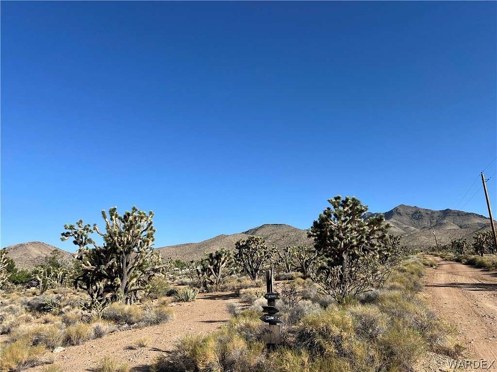 1.95 Acres of Residential Land for Sale in Dolan Springs, Arizona