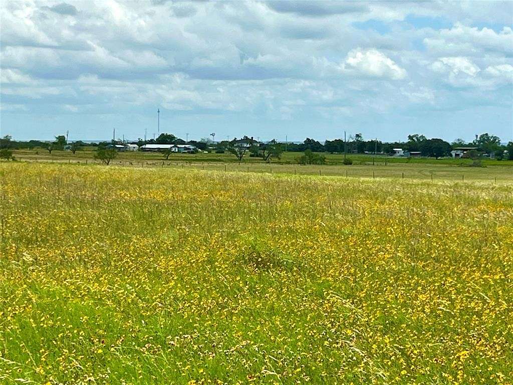 21 Acres of Agricultural Land for Sale in Hamilton, Texas