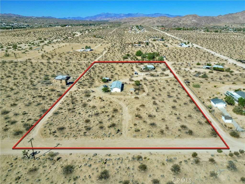 5 Acres of Residential Land with Home for Sale in Joshua Tree, California