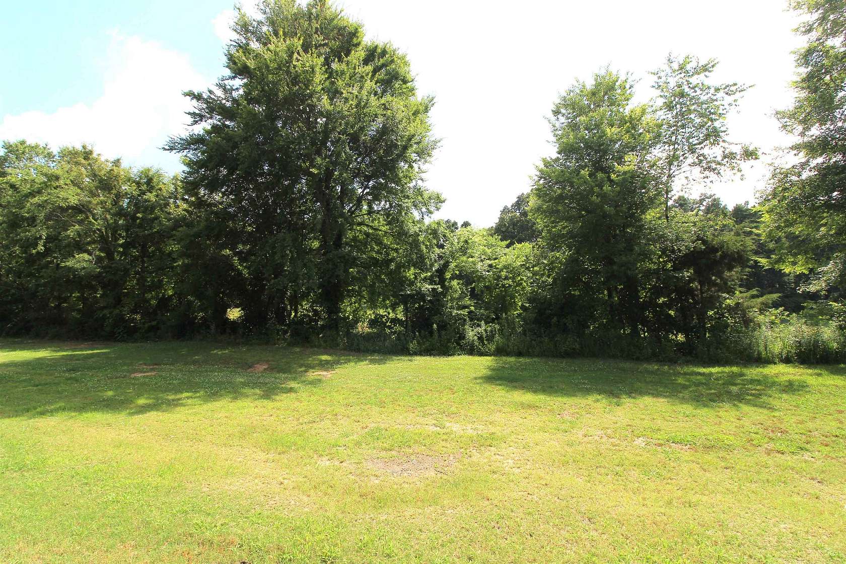 2 Acres of Residential Land for Sale in Trenton, Tennessee