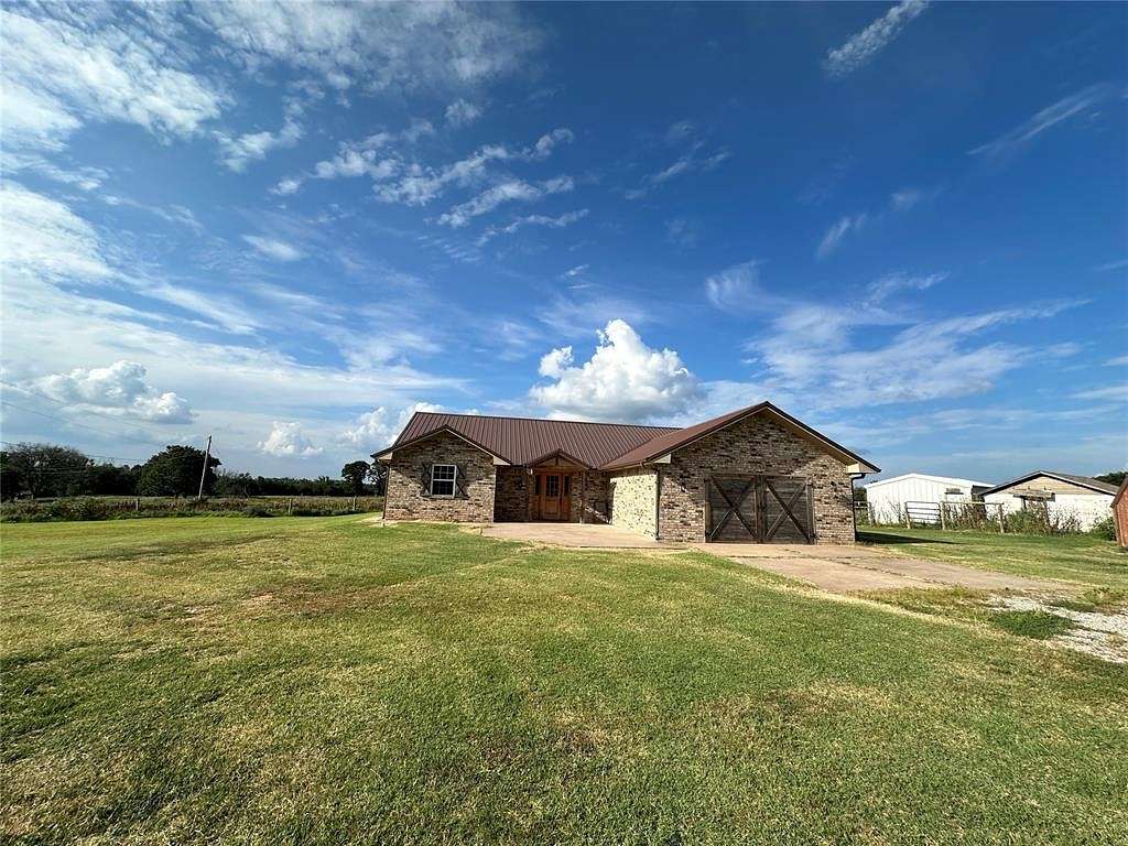 34.8 Acres of Land with Home for Sale in Tecumseh, Oklahoma
