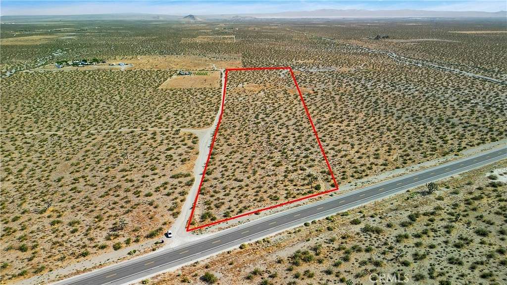 13.728 Acres of Land for Sale in Piñon Hills, California