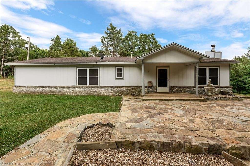 2.66 Acres of Residential Land with Home for Sale in Van Buren, Arkansas