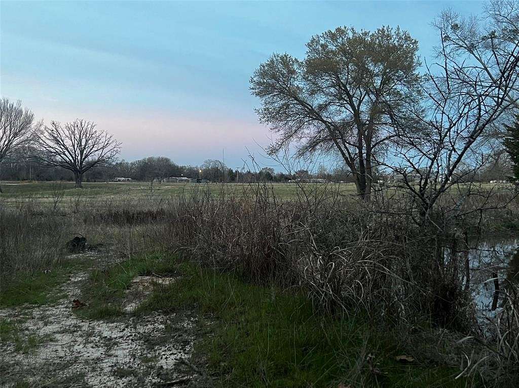 8.09 Acres of Land for Sale in Alba, Texas