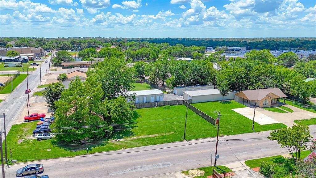 0.162 Acres of Residential Land for Sale in Corsicana, Texas