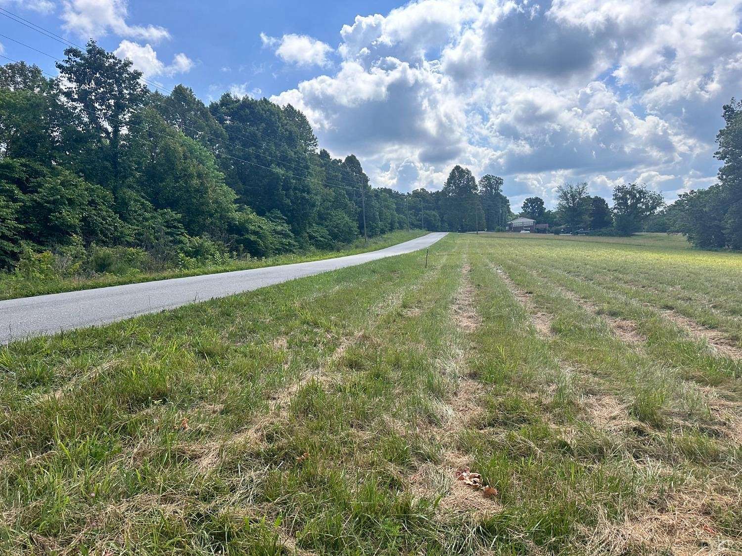 1.006 Acres of Land for Sale in Appomattox, Virginia