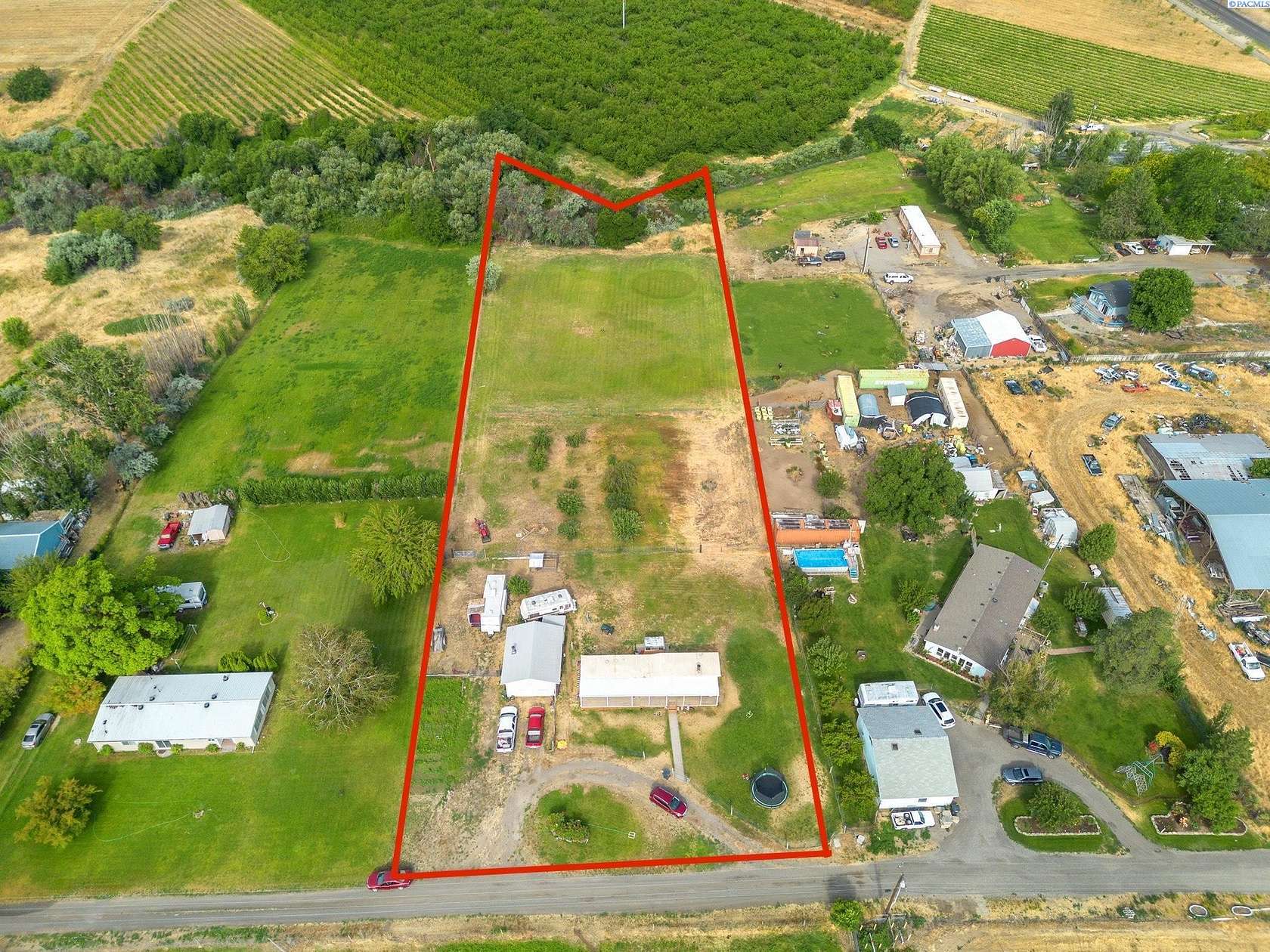 2.45 Acres of Residential Land with Home for Sale in Benton City, Washington
