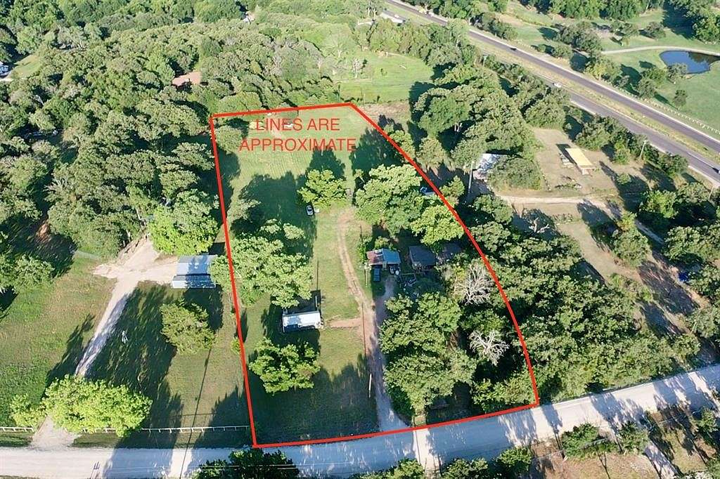 3.9 Acres of Residential Land for Sale in Whitesboro, Texas