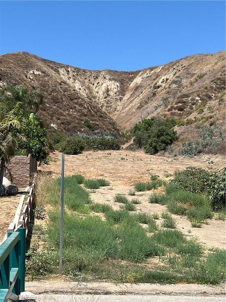 15.656 Acres of Land for Sale in Sylmar, California