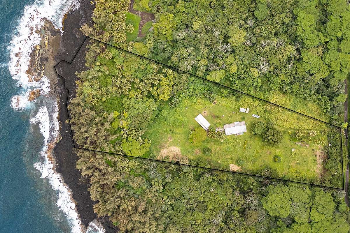 14.249 Acres of Land with Home for Sale in Pahoa, Hawaii