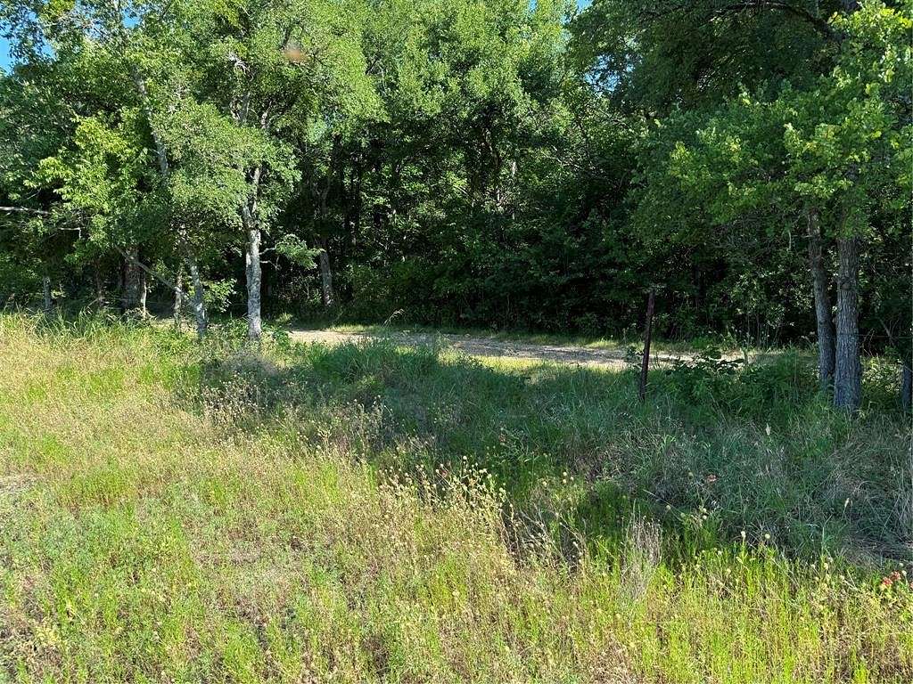 5 Acres of Land for Sale in Honey Grove, Texas