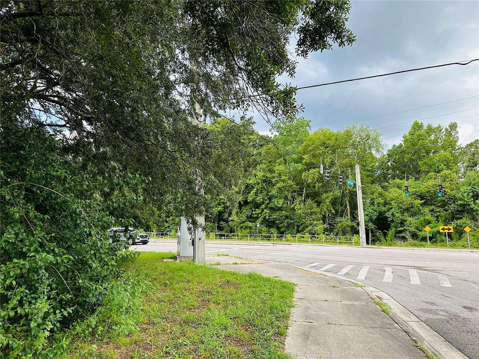 2.48 Acres of Mixed-Use Land for Sale in Middleburg, Florida