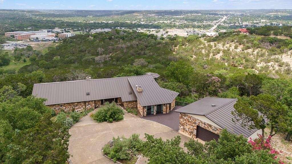 3.04 Acres of Residential Land with Home for Sale in Kerrville, Texas