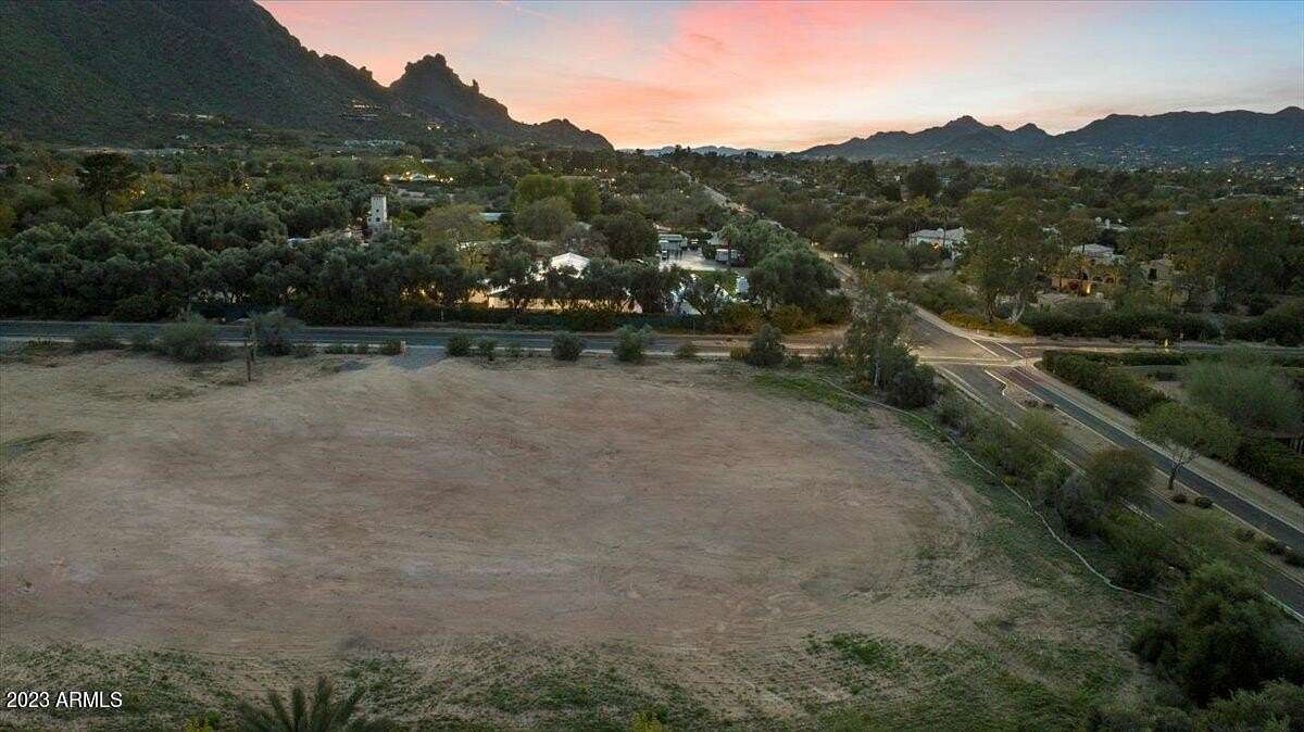 2.07 Acres of Residential Land for Sale in Paradise Valley, Arizona