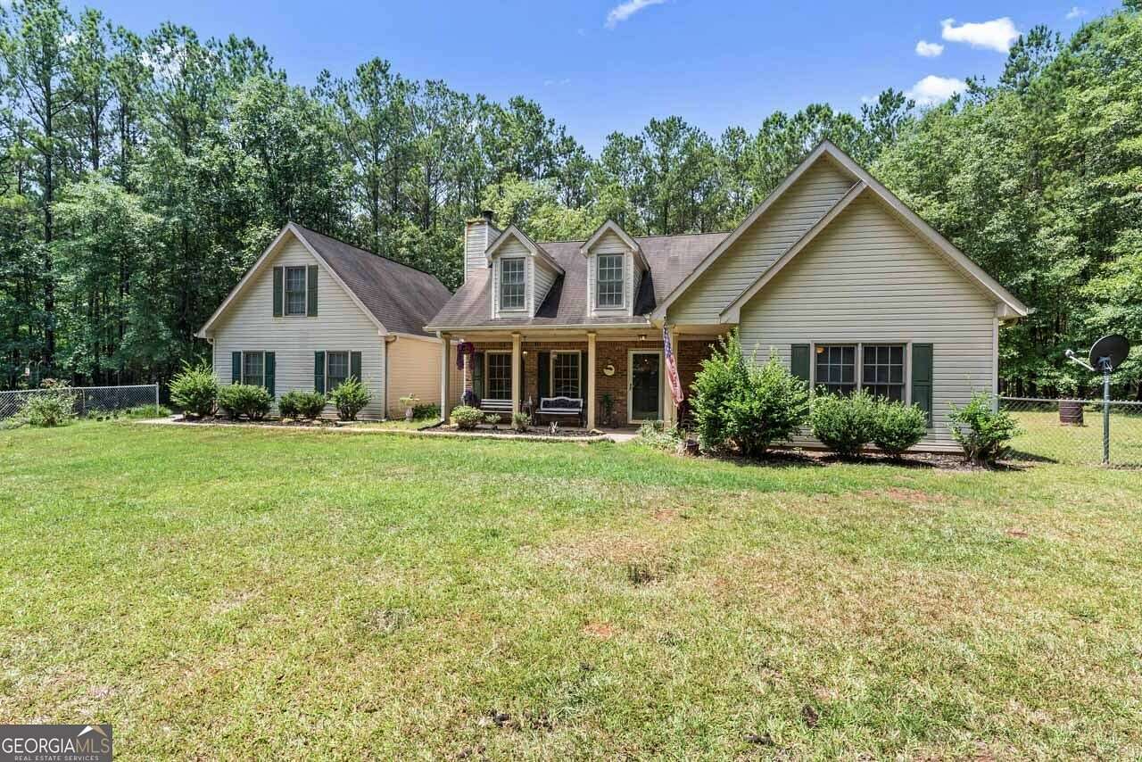10 Acres of Residential Land with Home for Sale in Barnesville, Georgia