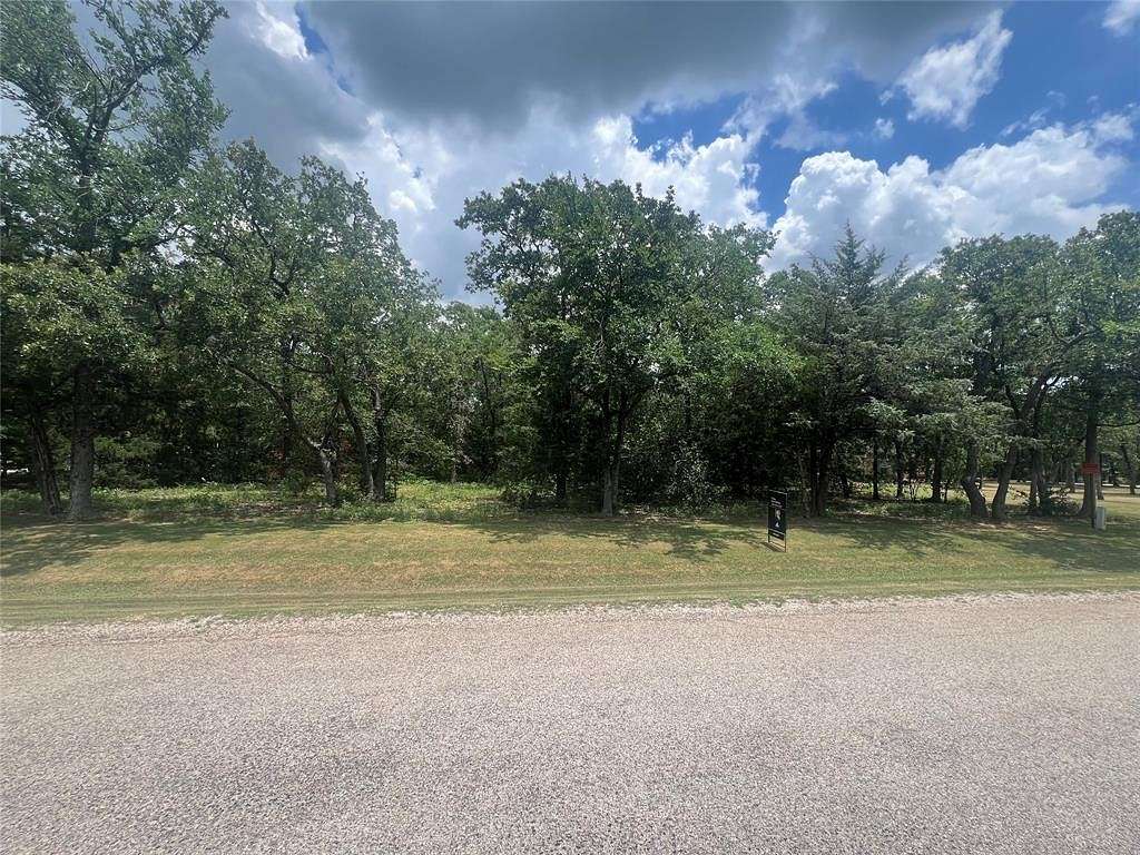 1.43 Acres of Residential Land for Sale in Pilot Point, Texas