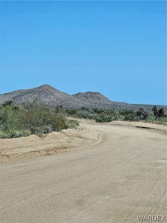 40 Acres of Agricultural Land for Sale in Yucca, Arizona