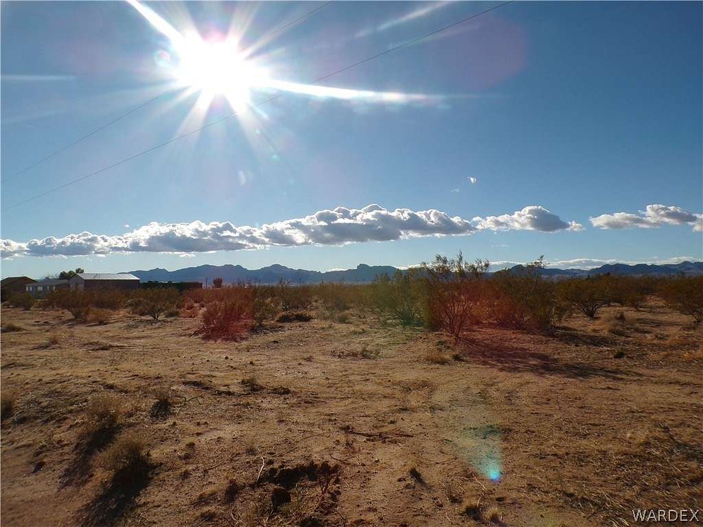 1.03 Acres of Land for Sale in Golden Valley, Arizona