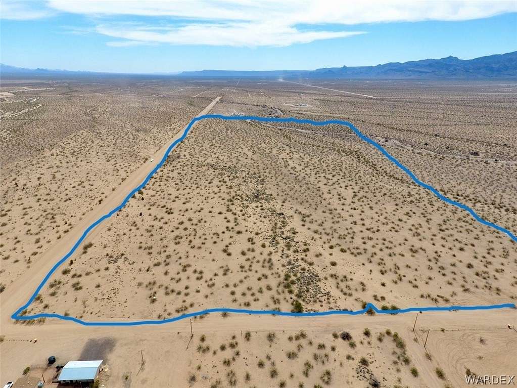 79.879 Acres of Land for Sale in Golden Valley, Arizona