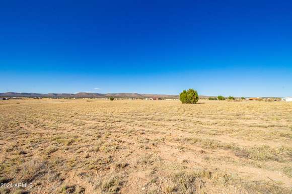5.3 Acres of Residential Land for Sale in Paulden, Arizona
