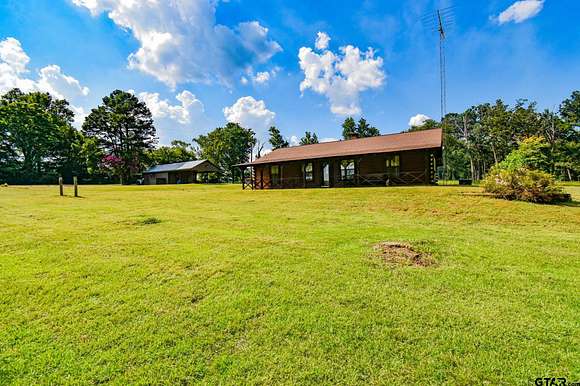 13.5 Acres of Land with Home for Sale in Rusk, Texas