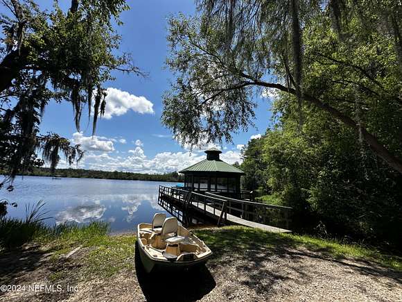 11.01 Acres of Recreational Land for Sale in Earleton, Florida