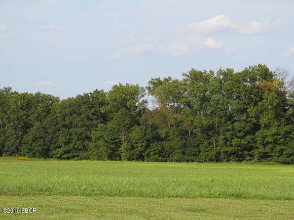 7.51 Acres of Residential Land for Sale in Mount Vernon, Illinois