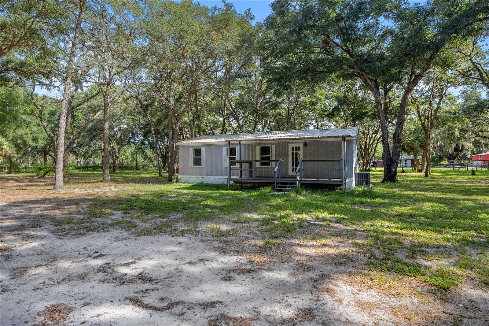 3.61 Acres of Residential Land with Home for Sale in Ocklawaha, Florida