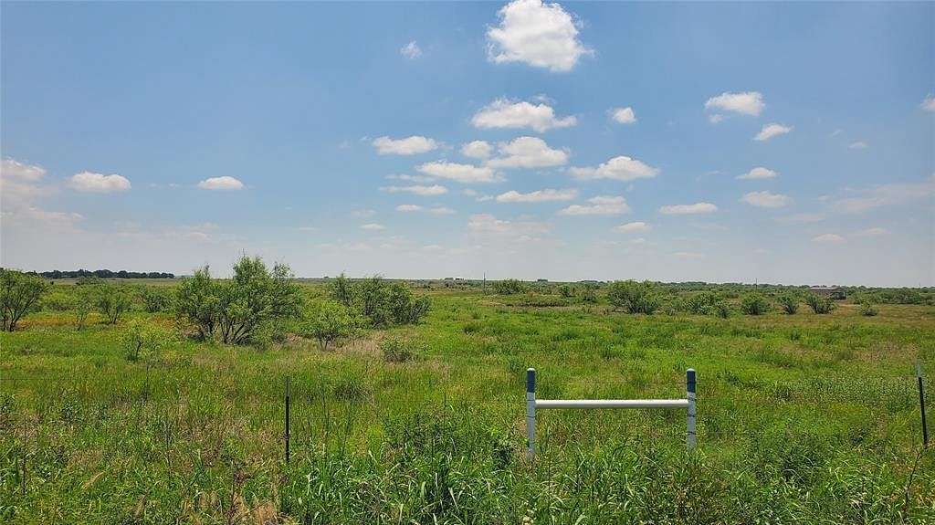 16.7 Acres of Land for Sale in Bowie, Texas