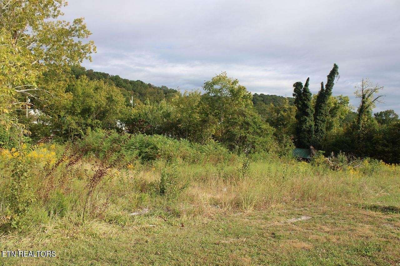 0.82 Acres of Mixed-Use Land for Sale in Harriman, Tennessee