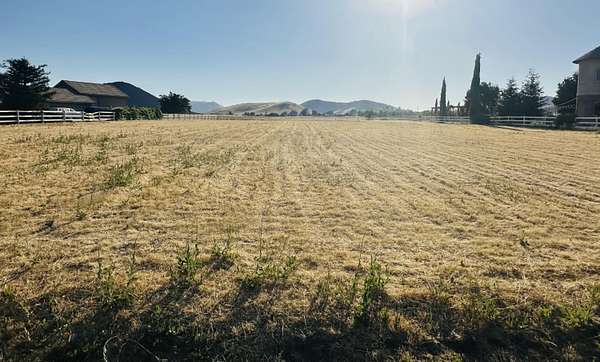 1.43 Acres of Residential Land for Sale in Springville, California