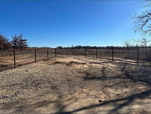 10 Acres of Land for Sale in De Leon, Texas