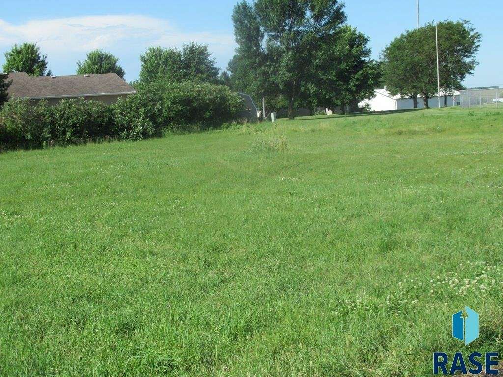 0.395 Acres of Residential Land for Sale in Hills, Minnesota